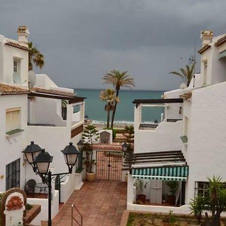 Puerto De La Duquesa Beach Apartment Castillo de Sabinillas 外观 照片