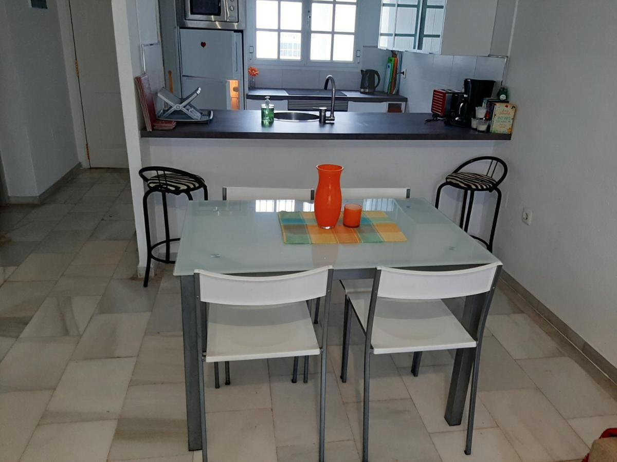Puerto De La Duquesa Beach Apartment Castillo de Sabinillas 外观 照片