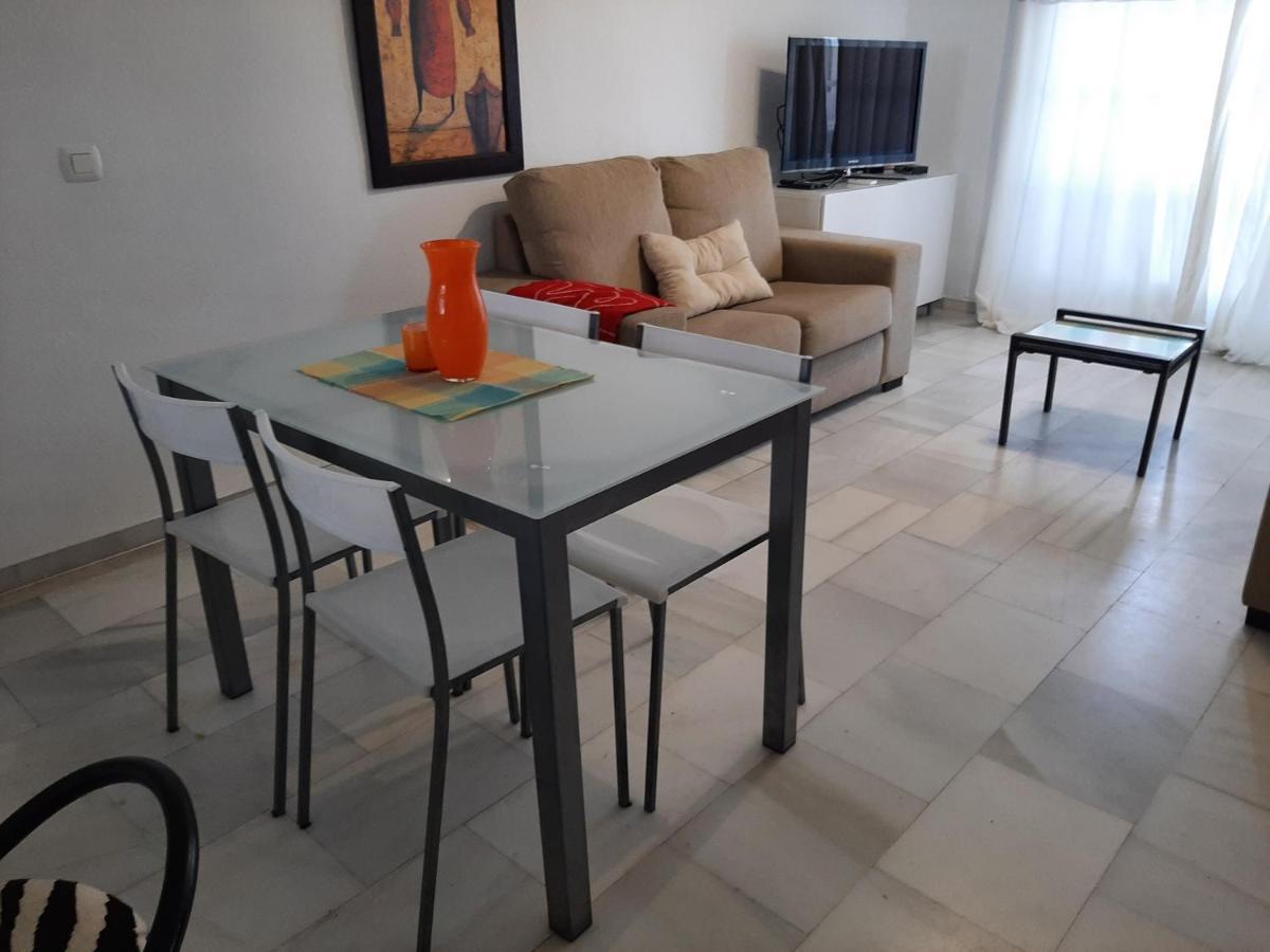 Puerto De La Duquesa Beach Apartment Castillo de Sabinillas 外观 照片