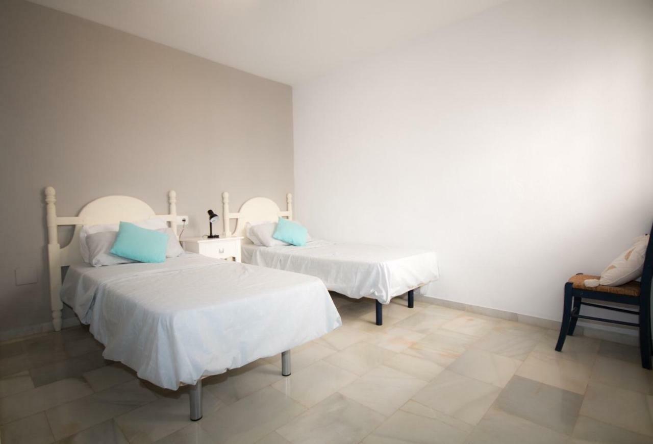 Puerto De La Duquesa Beach Apartment Castillo de Sabinillas 外观 照片