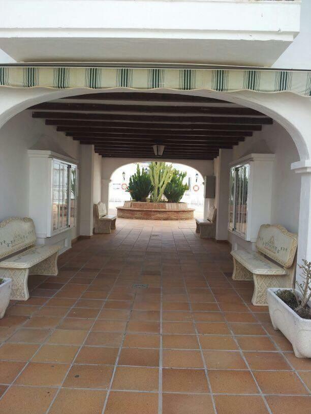 Puerto De La Duquesa Beach Apartment Castillo de Sabinillas 外观 照片