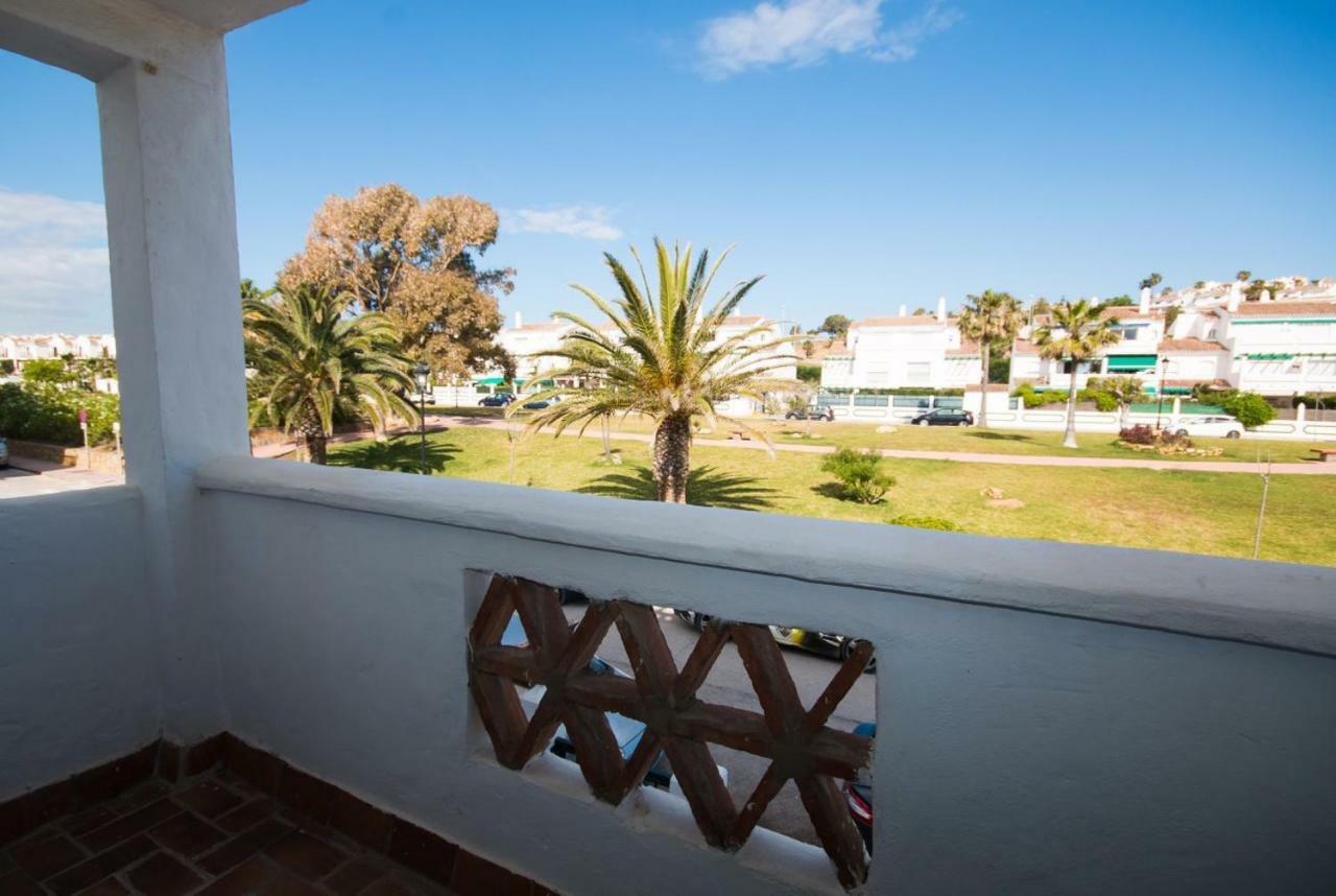 Puerto De La Duquesa Beach Apartment Castillo de Sabinillas 外观 照片