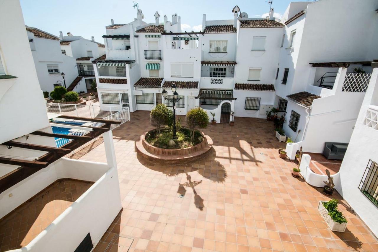 Puerto De La Duquesa Beach Apartment Castillo de Sabinillas 外观 照片